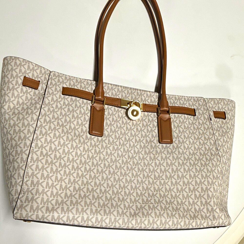Michael Kors Hamilton Moderne Large Vanilla/Brown Monogram Zip Tote MK Charm